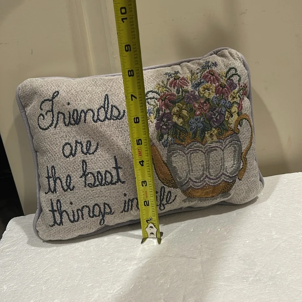 Tapestry Throw Pillow graphic “Friends Are The Best Thing In Life”Home Decor